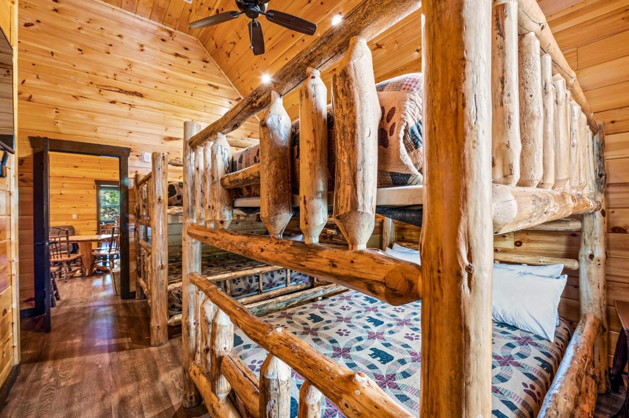 The Mighty Crabapple Manor By Stony Brook Cabins Gatlinburg Bagian luar foto