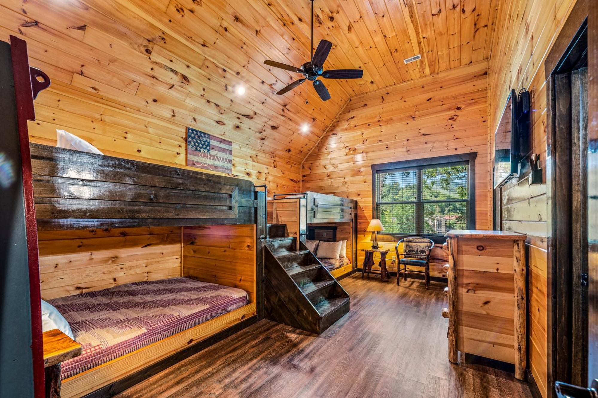 The Mighty Crabapple Manor By Stony Brook Cabins Gatlinburg Bagian luar foto