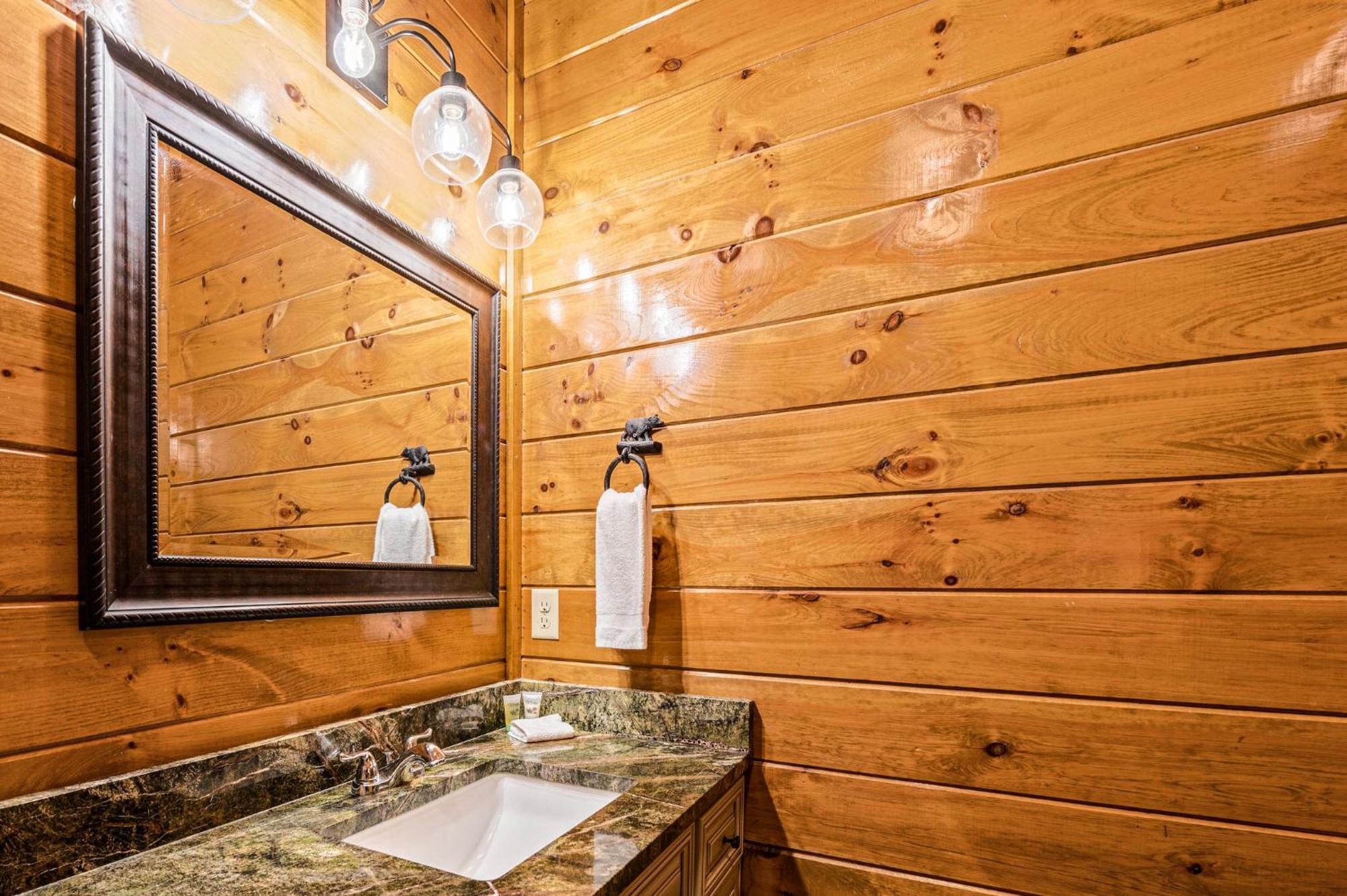 The Mighty Crabapple Manor By Stony Brook Cabins Gatlinburg Bagian luar foto
